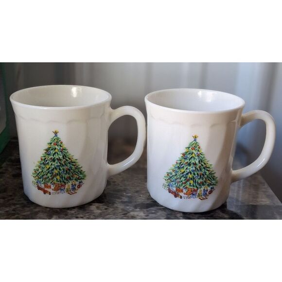 2 Vintage Salem Porcelle Christmas Tree Wreath Coffee Tea Cup Mug Made in France - Picture 1 of 8
